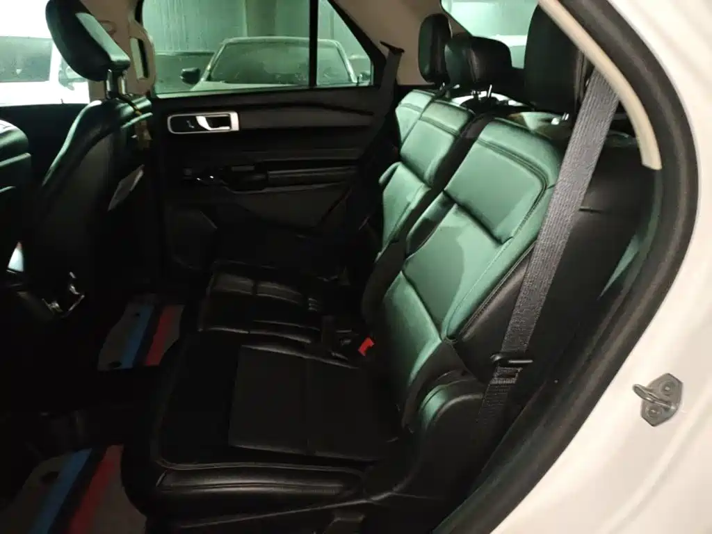 Ford Explorer — миниатюра 17