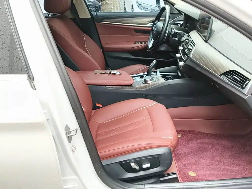 BMW 5 Series — миниатюра 20