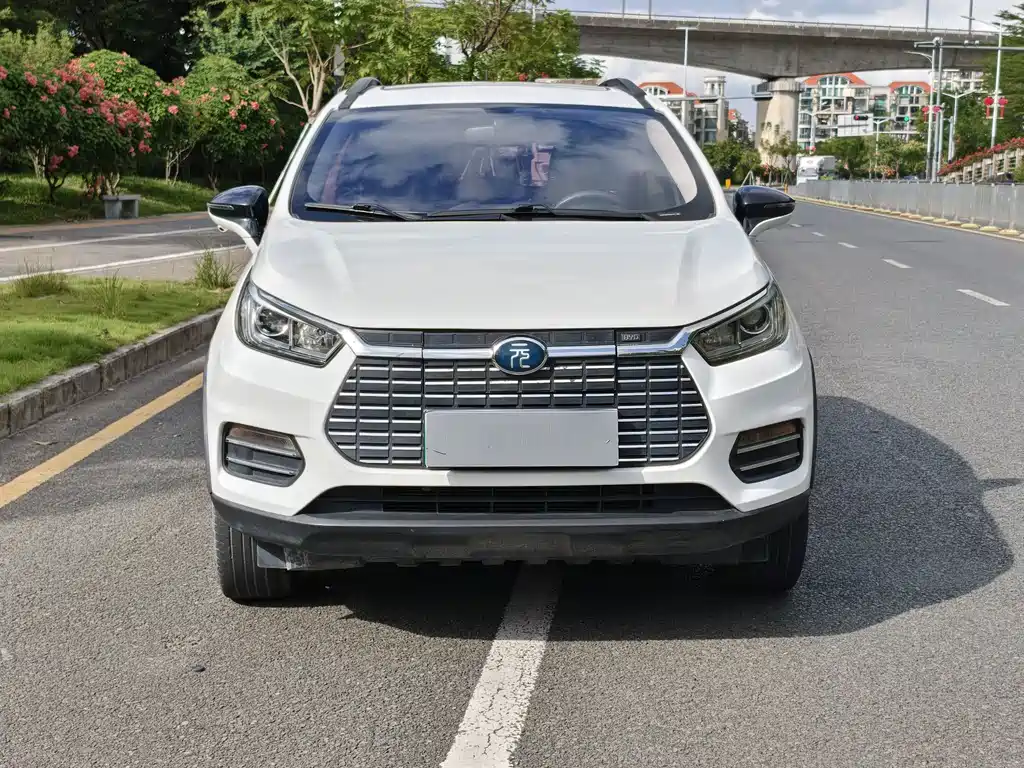 BYD Yuan EV — миниатюра 3