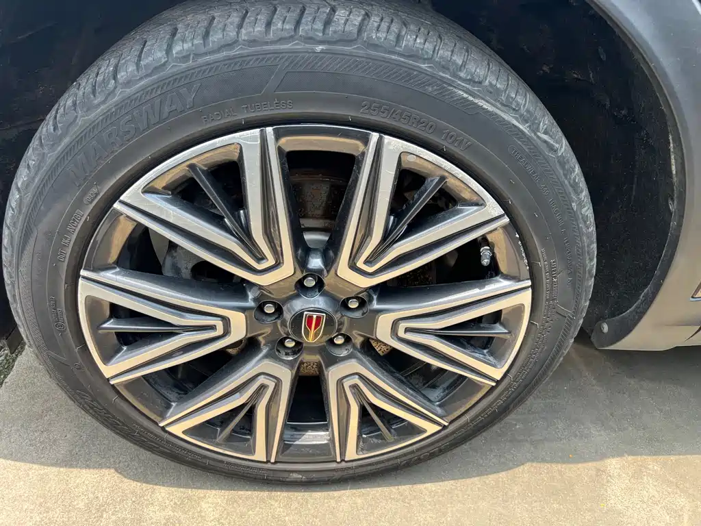 Hongqi HS5 2019 2.0T