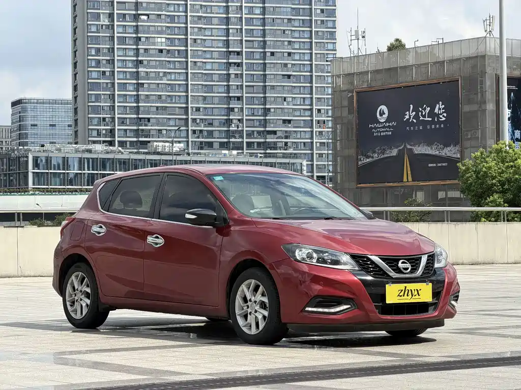 Nissan Tiida — миниатюра 3