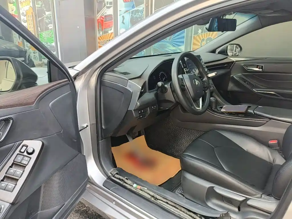 Toyota Avalon — миниатюра 16