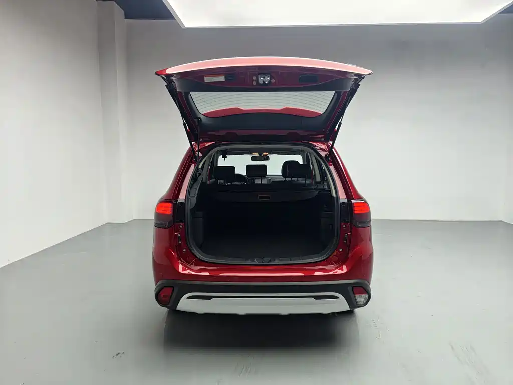 Mitsubishi Outlander — миниатюра 6