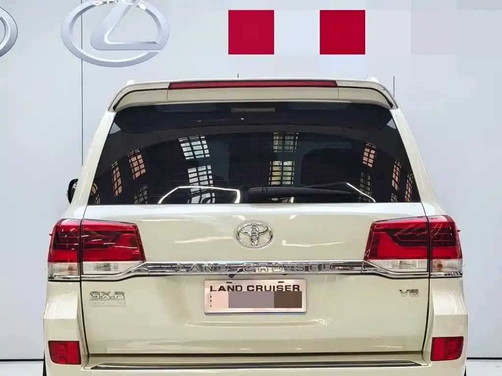 Toyota Land Cruiser — миниатюра 8