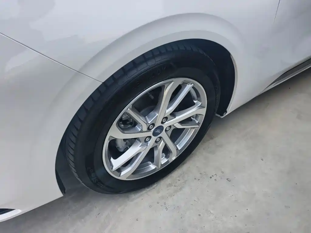 Ford Mondeo — миниатюра 23