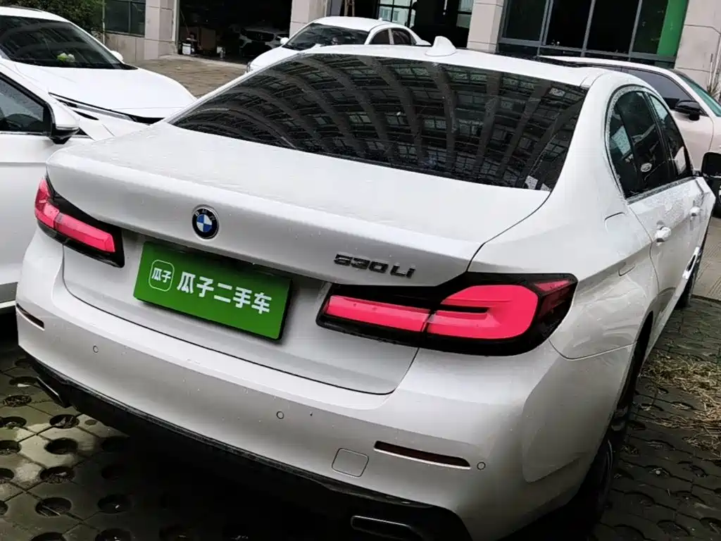 BMW 5 Series — миниатюра 5