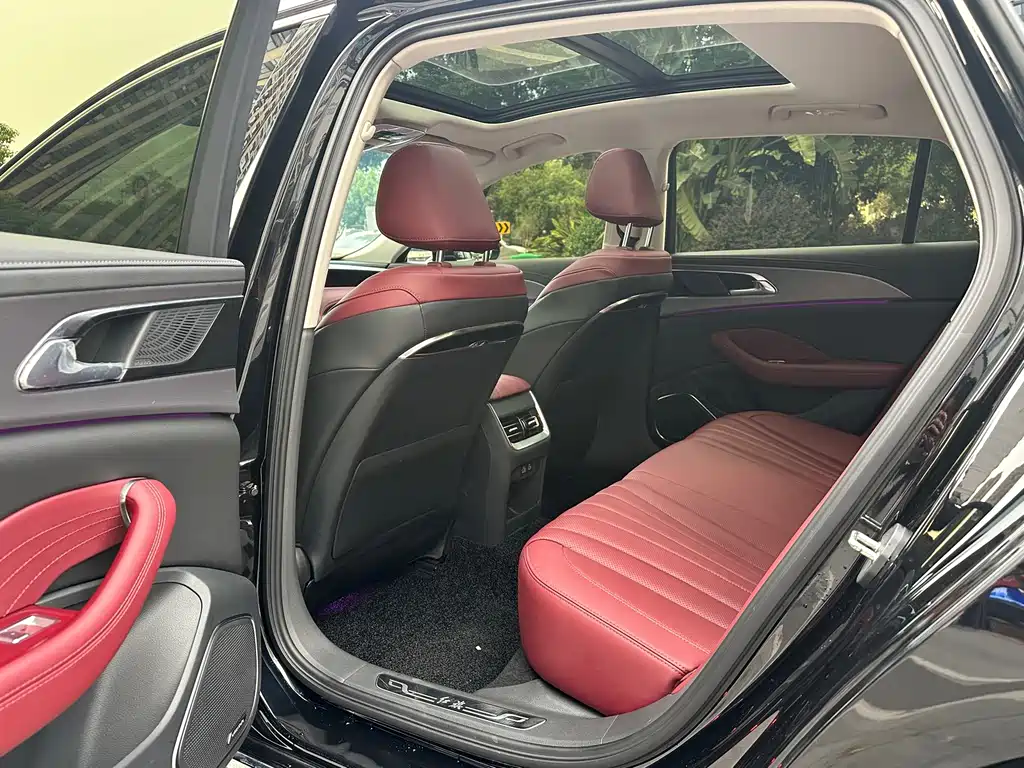 Hongqi Hongqi H5 — миниатюра 6