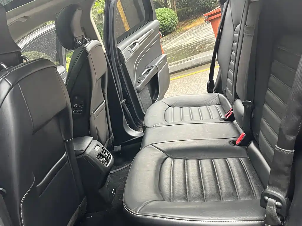 Ford Mondeo — миниатюра 10