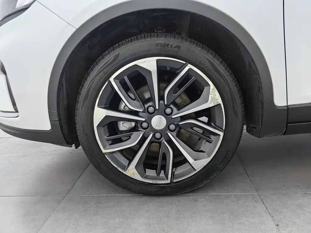 Geely Emgrand GS — миниатюра 17