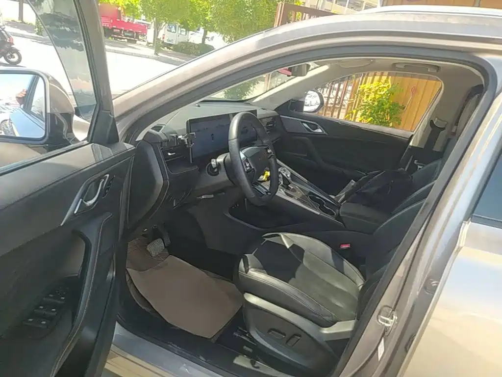 Roewe RX5 — миниатюра 16