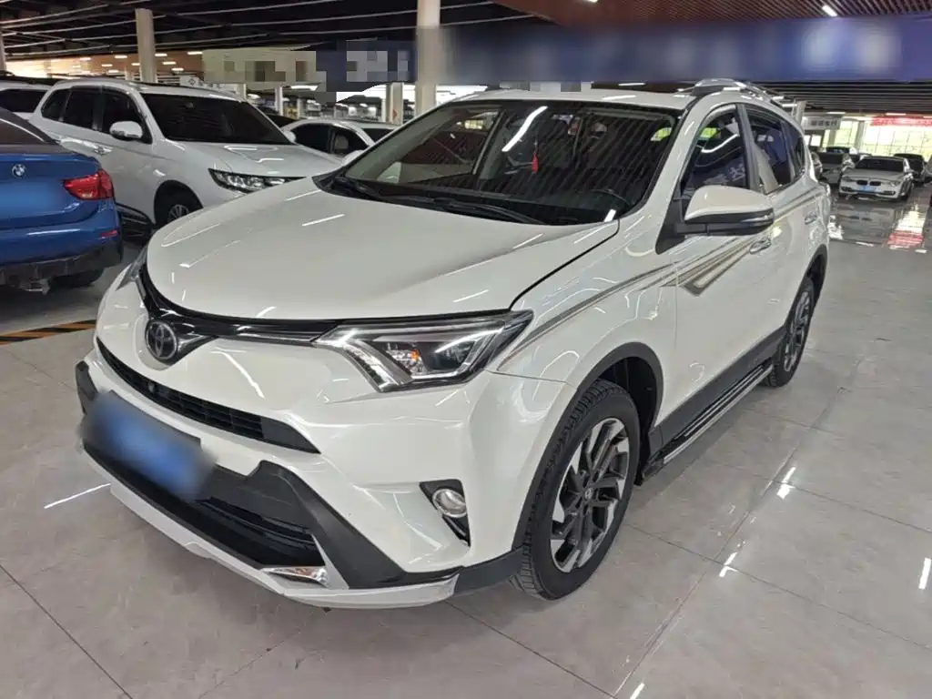 Toyota RAV4 — миниатюра 2