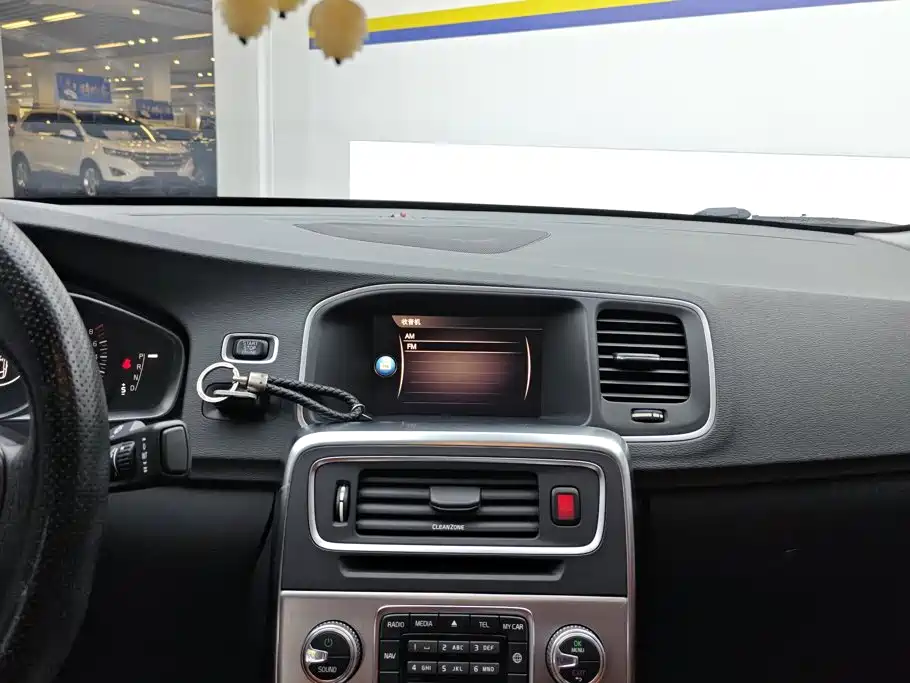 Volvo S60 — миниатюра 13