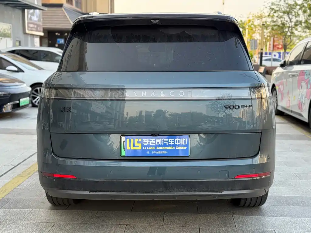 Lynk & Co 900 — миниатюра 5