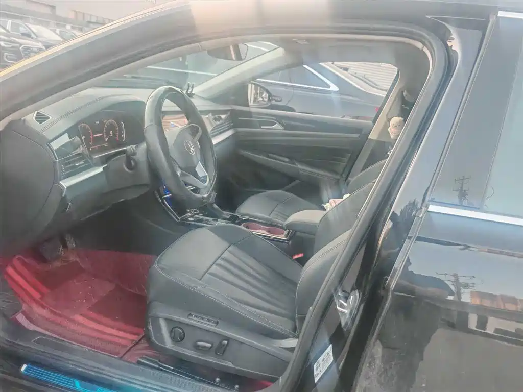 Volkswagen Passat 2025 380TSI