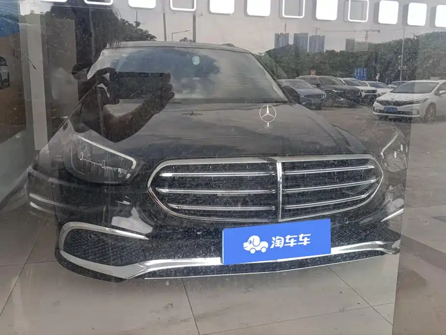 Mercedes-Benz E-Class — миниатюра 2