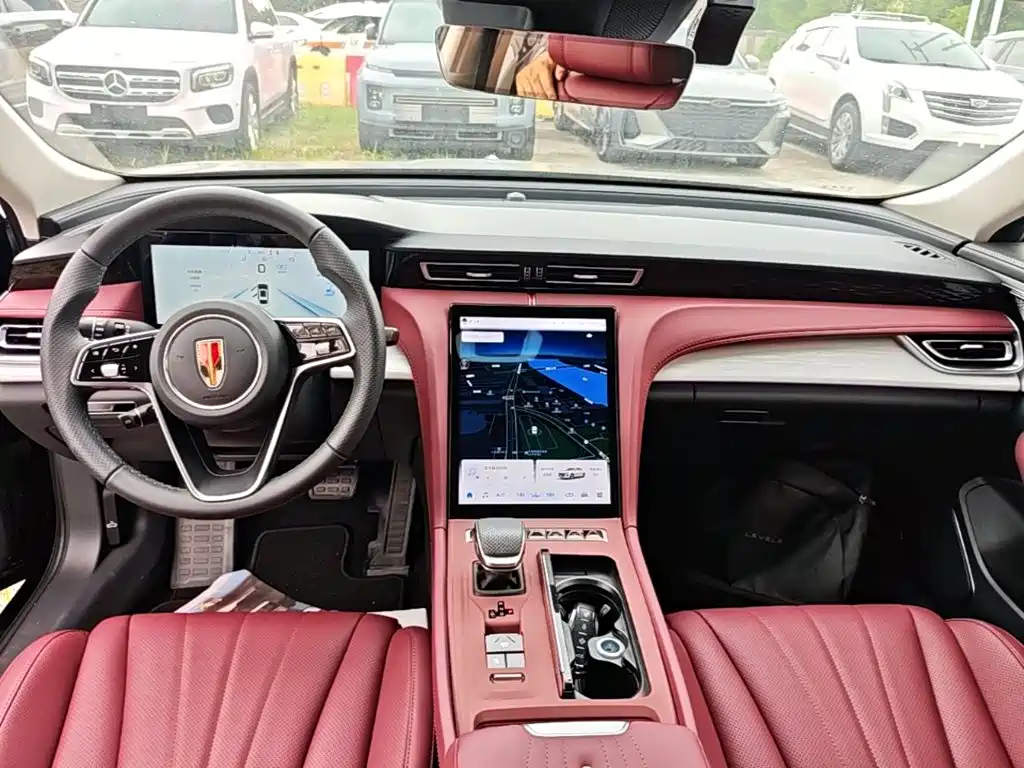 Hongqi H5 2025 2.0T AT