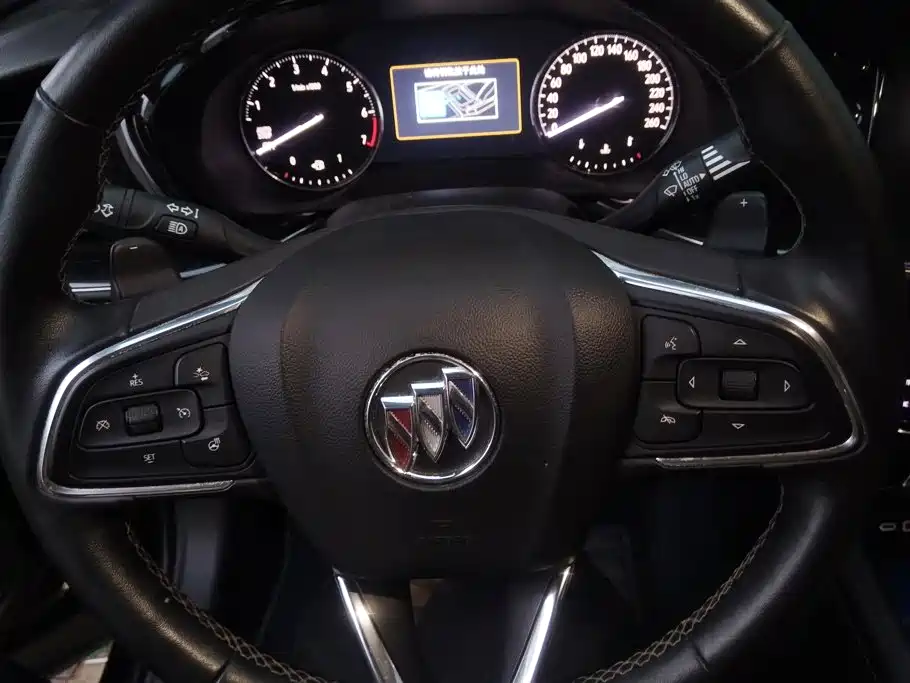 Buick Envision Plus — миниатюра 15