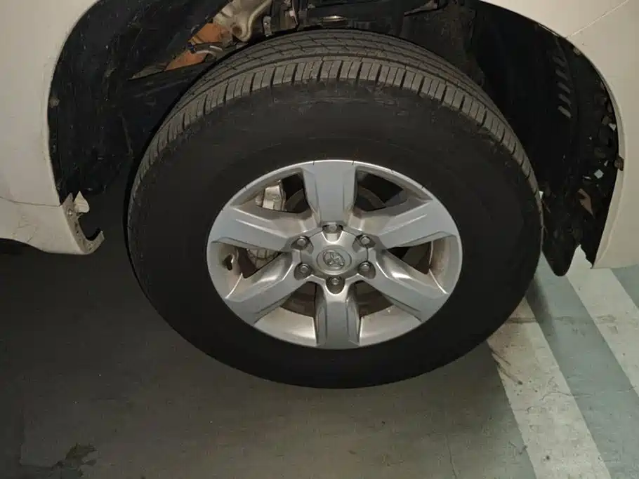 Toyota Prado — миниатюра 6
