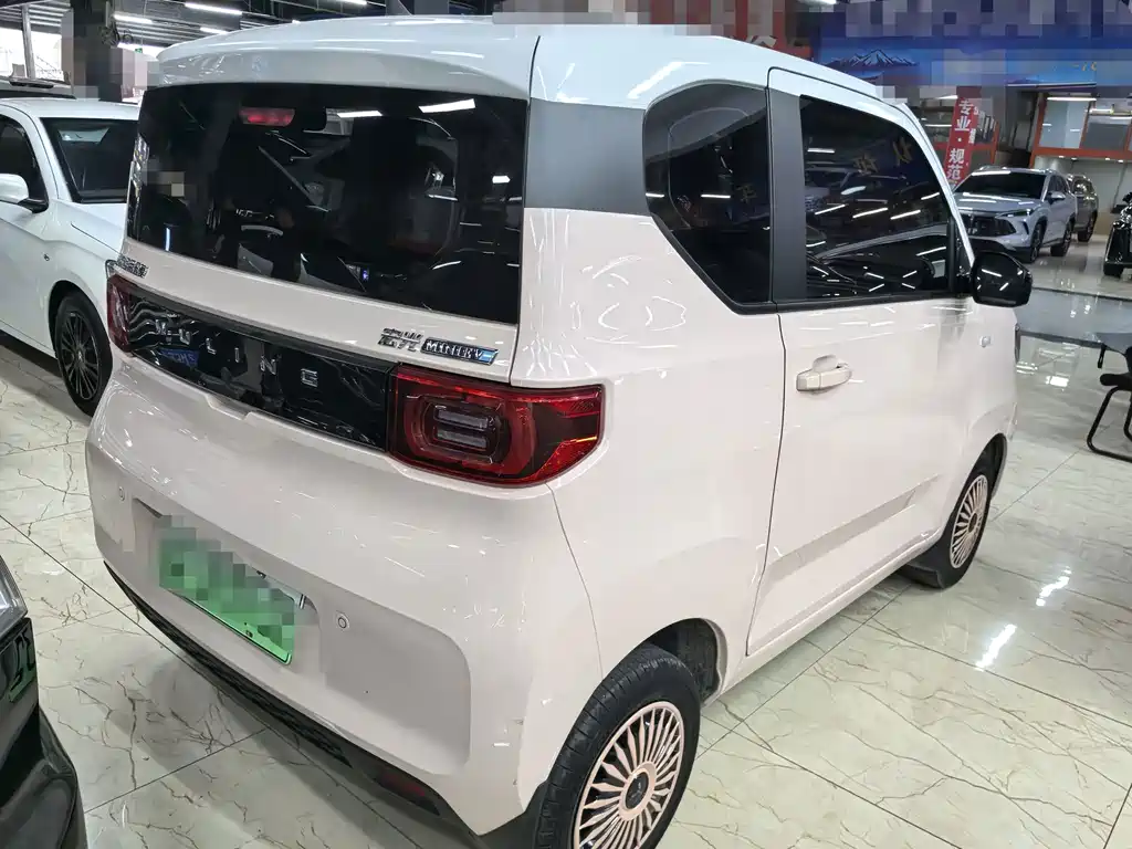 Wuling MINIEV — миниатюра 6