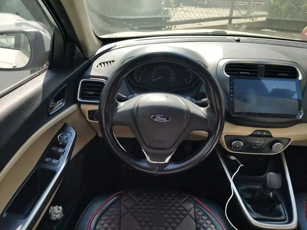 Ford Escort — миниатюра 6