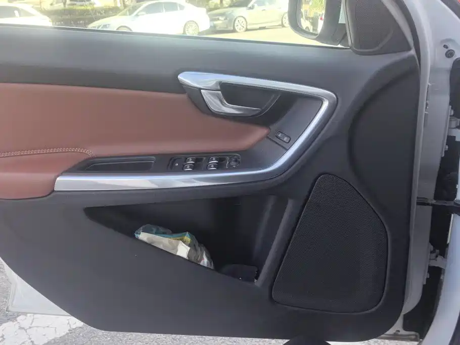 Volvo S60 — миниатюра 7