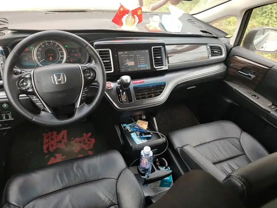 Honda Elysion — миниатюра 12