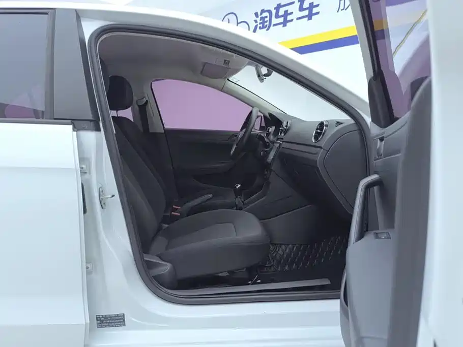 Volkswagen Jetta — миниатюра 8