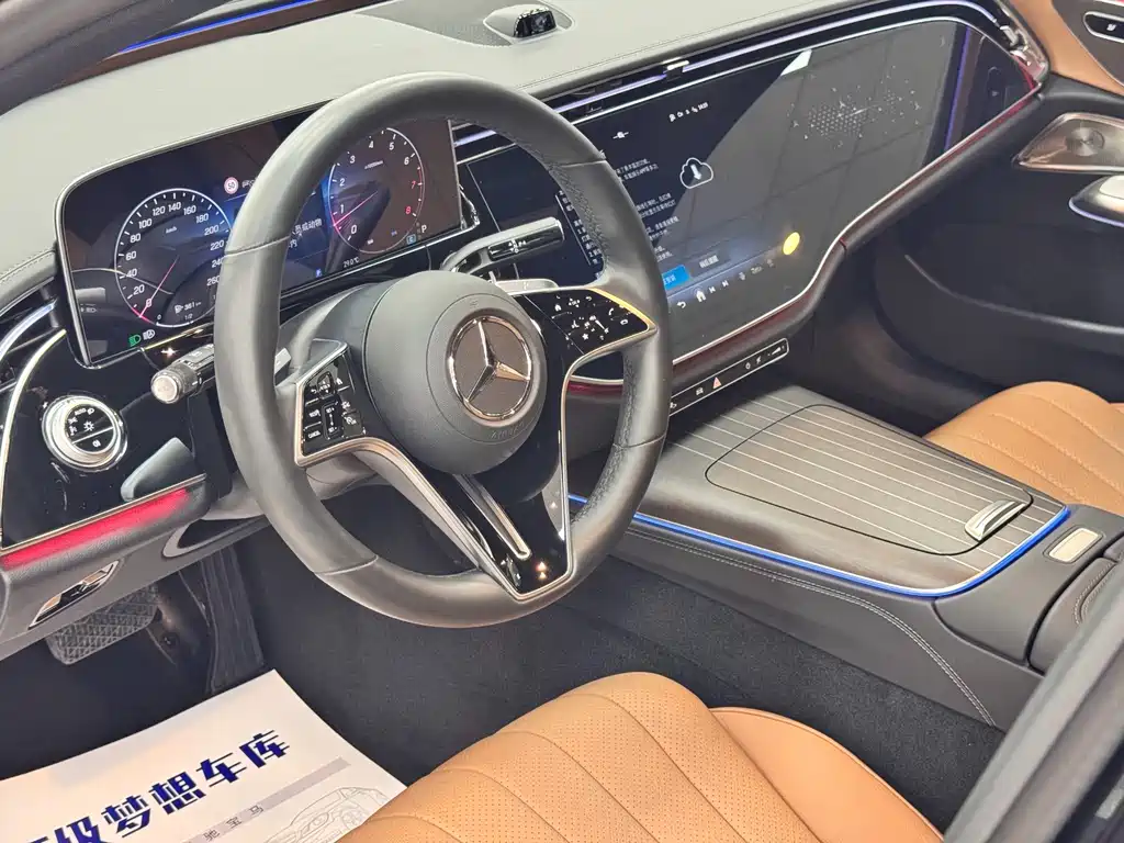 Mercedes-Benz E-Class — миниатюра 9