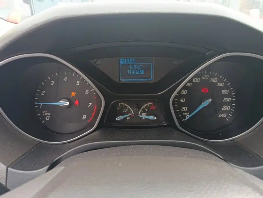 Ford Focus — миниатюра 14