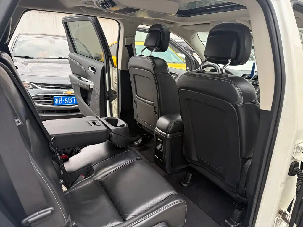 Dodge Journey 2.4L 2WD Premium Fashion Edition, фото 10