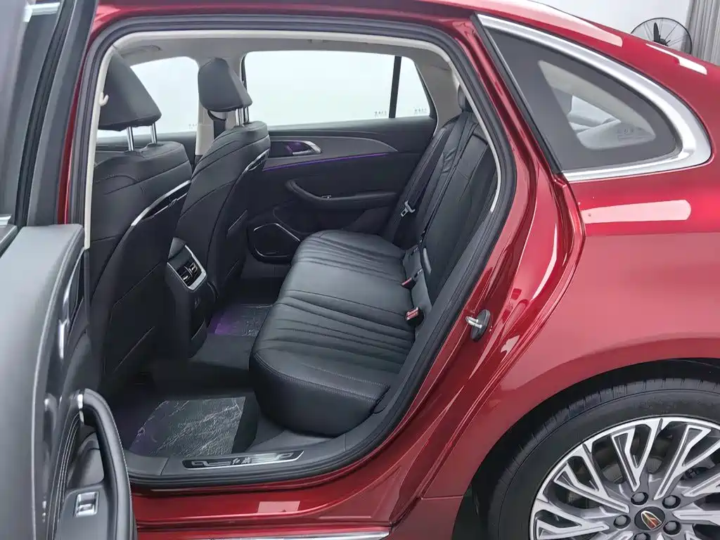 Hongqi Hongqi H5 — миниатюра 15