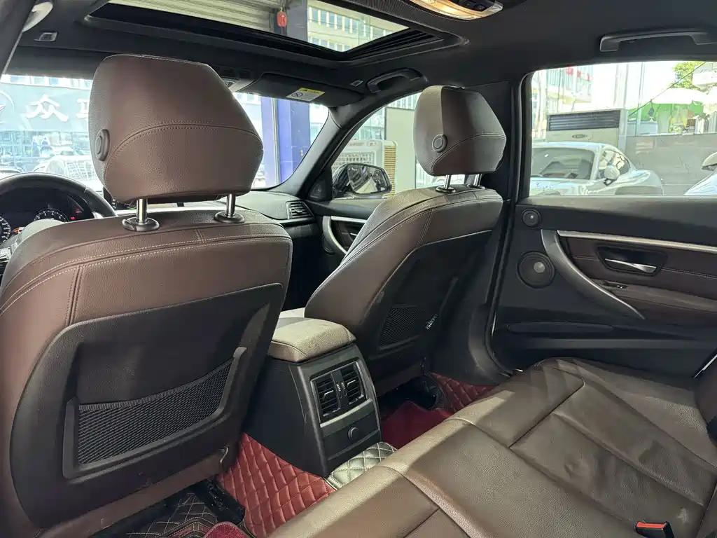 BMW 3 Series — миниатюра 14