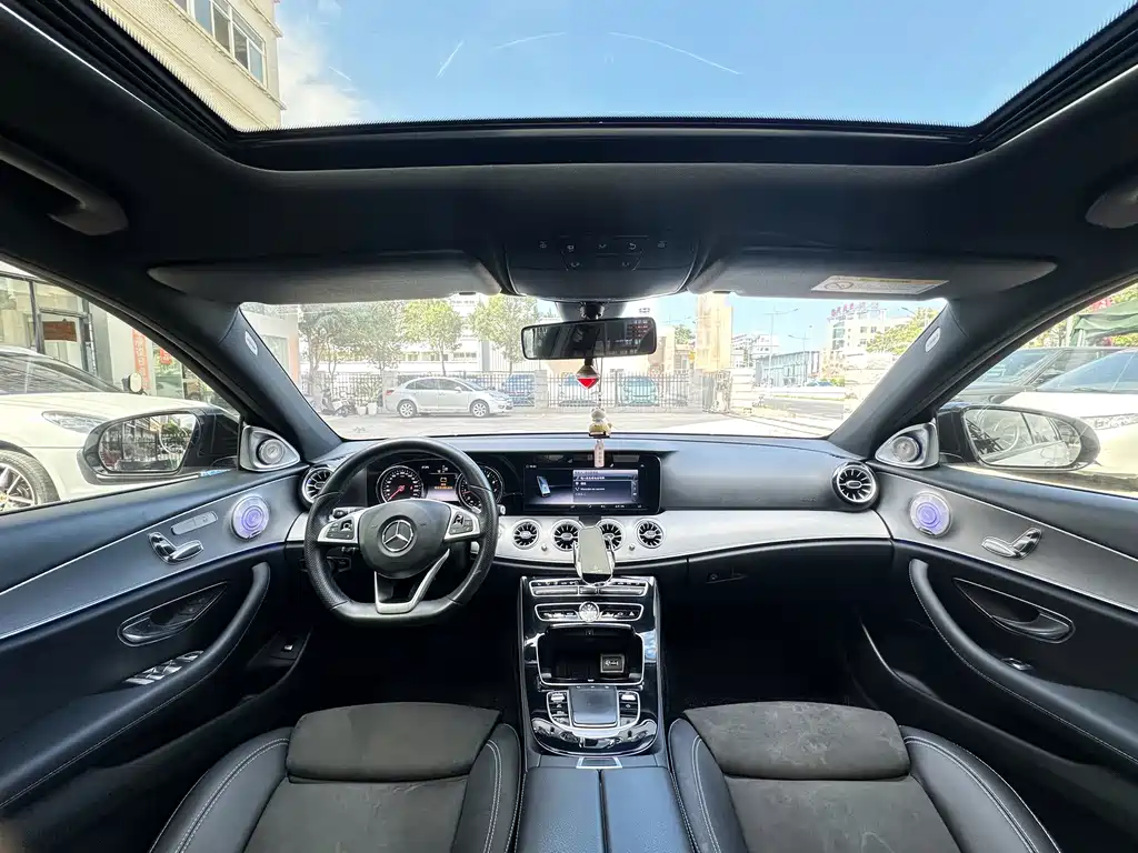 Mercedes-Benz E-Class — миниатюра 13