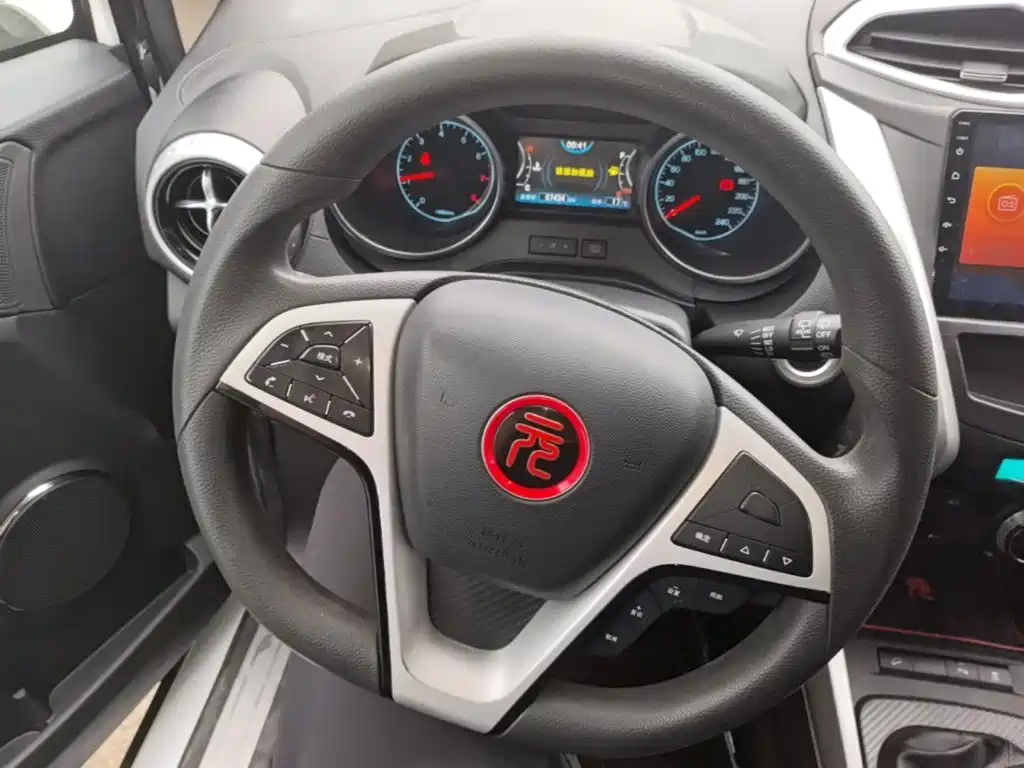 BYD Yuan — миниатюра 11