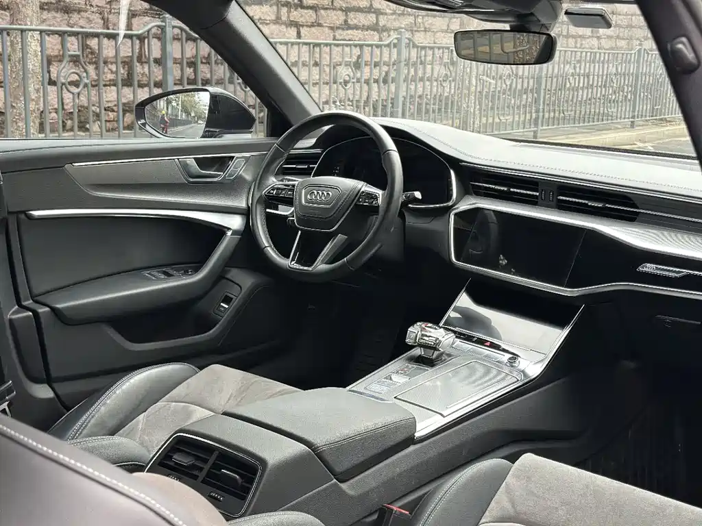 Audi A6L 2024 45 TFSI
