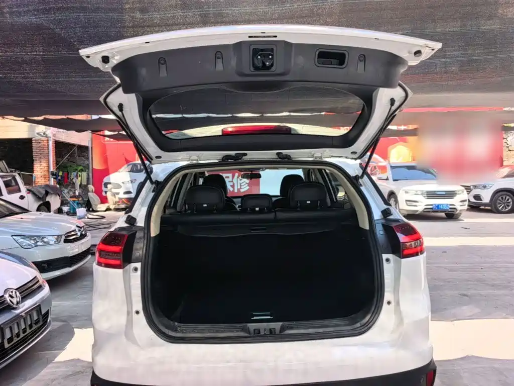 Geely Boyue — миниатюра 19
