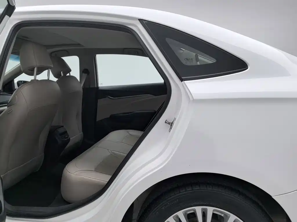Buick Excelle — миниатюра 15