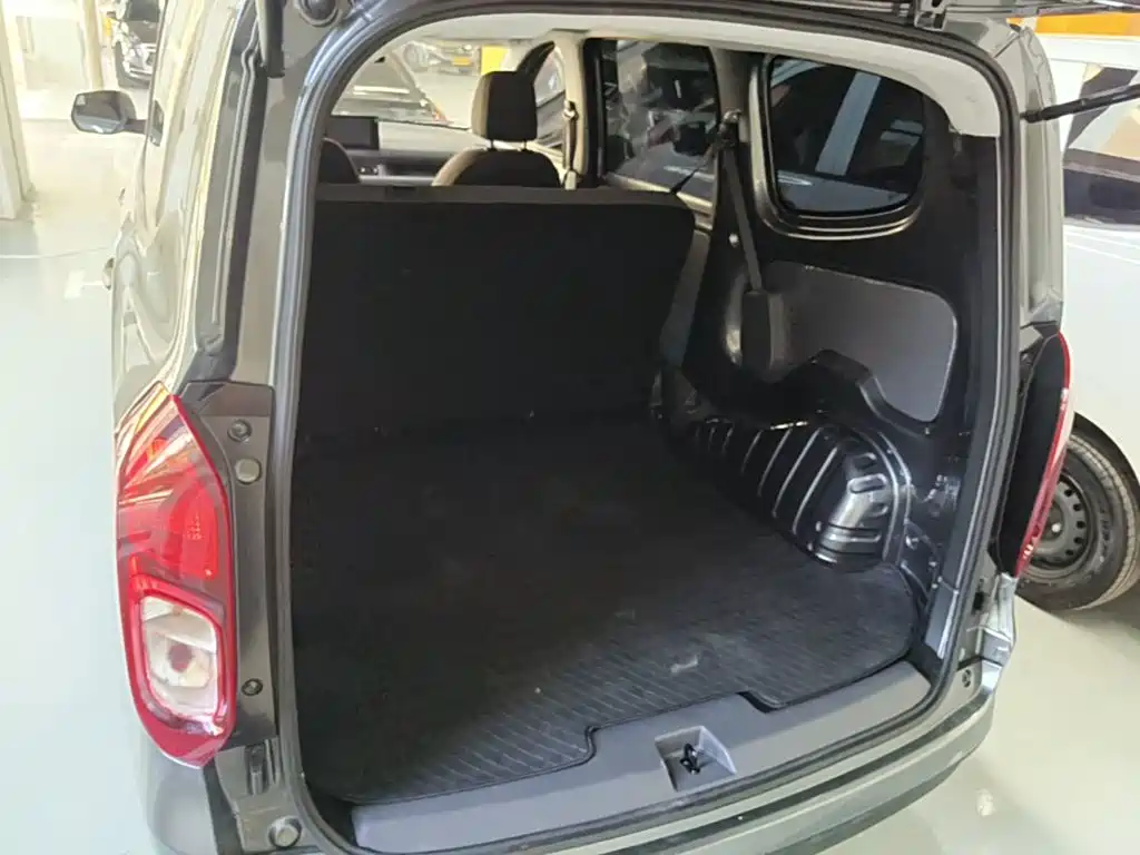 Wuling Hongguang EV — миниатюра 19