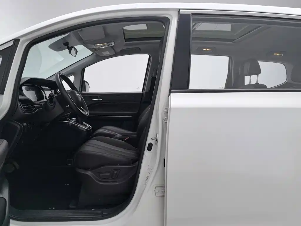 GAC Motor Trumpchi M6 — миниатюра 10