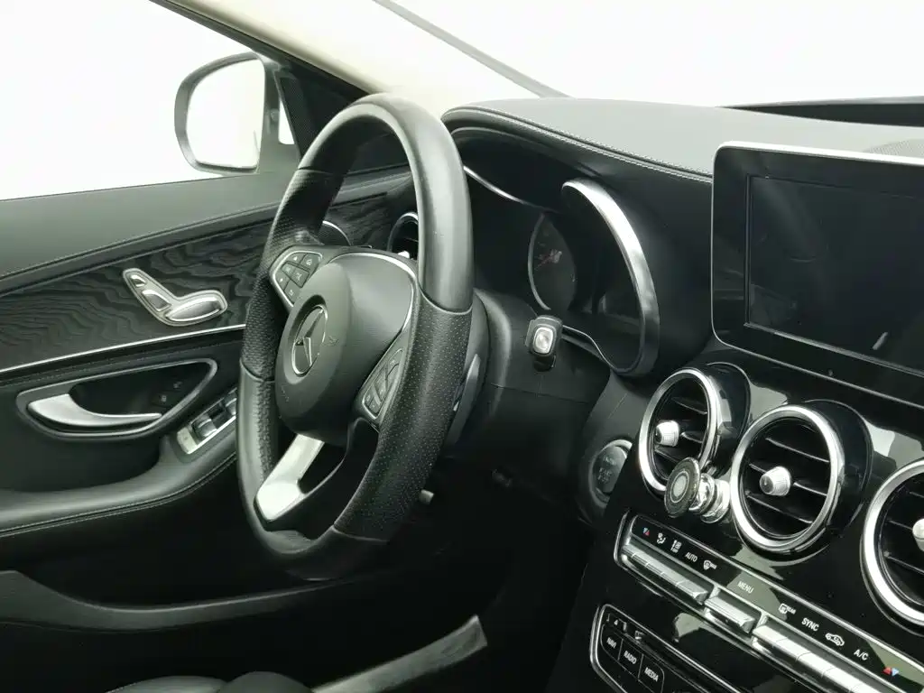 Mercedes-Benz C-Class — миниатюра 22