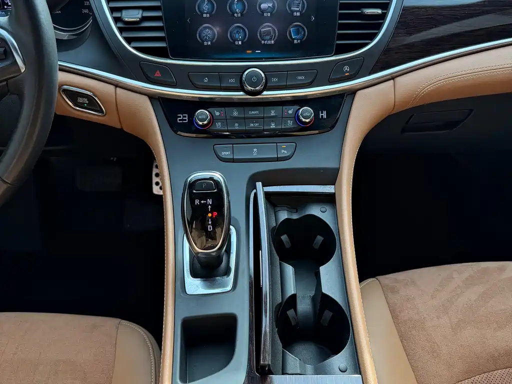 Buick LaCrosse 20T Elite Type, фото 11