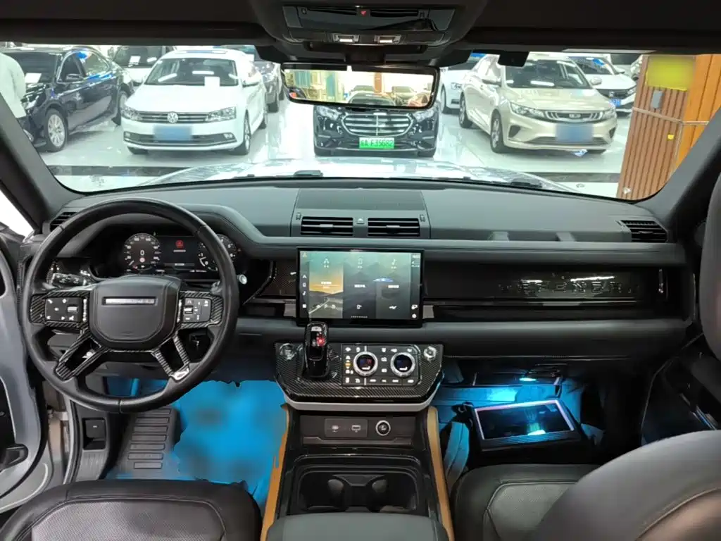Land Rover Defender — миниатюра 10