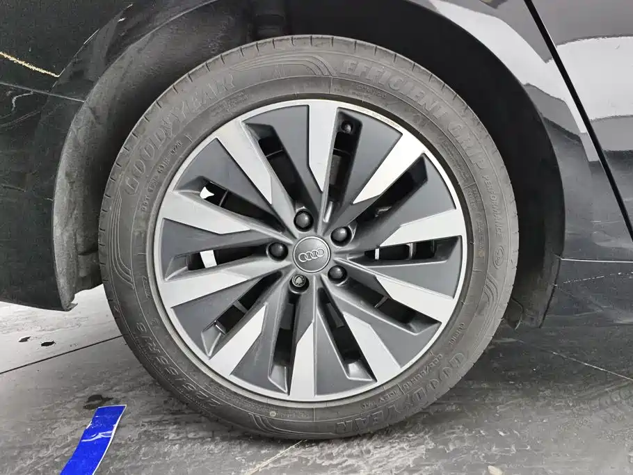 Audi A6L — миниатюра 6