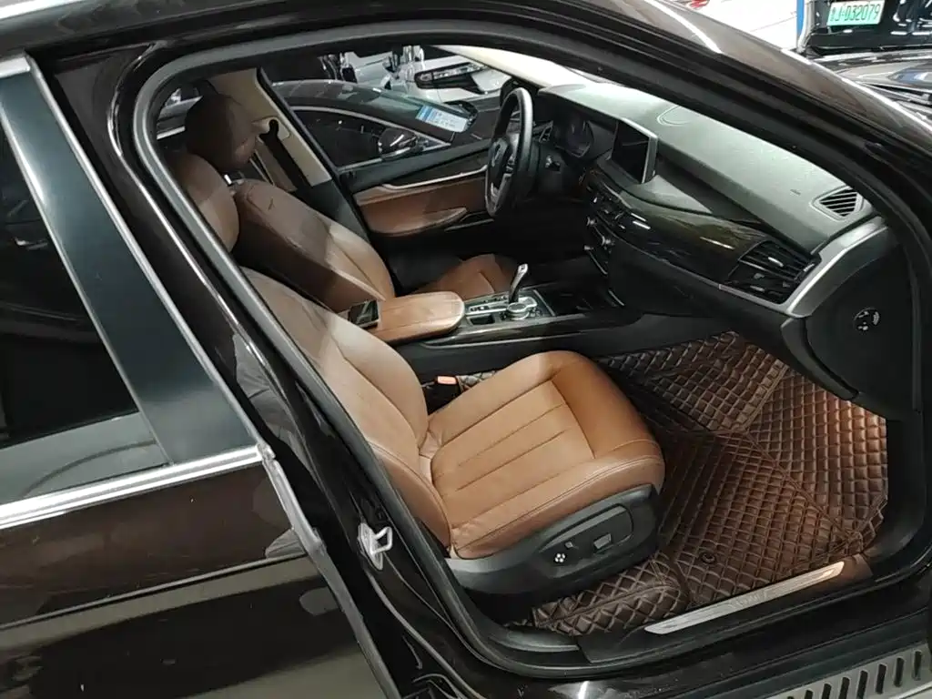 BMW X5 (Import) — миниатюра 25