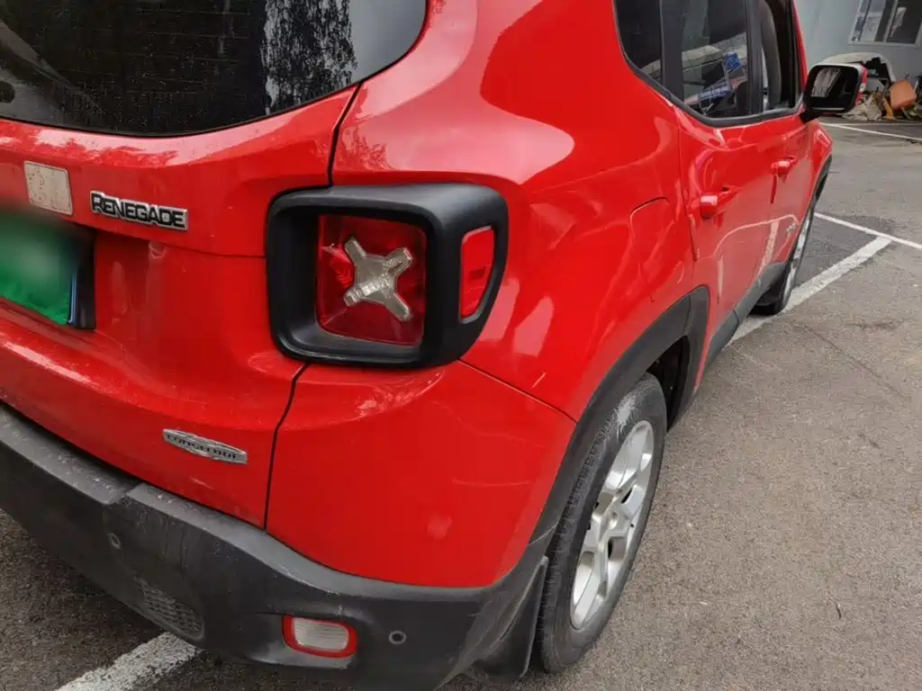 Jeep Renegade — миниатюра 8