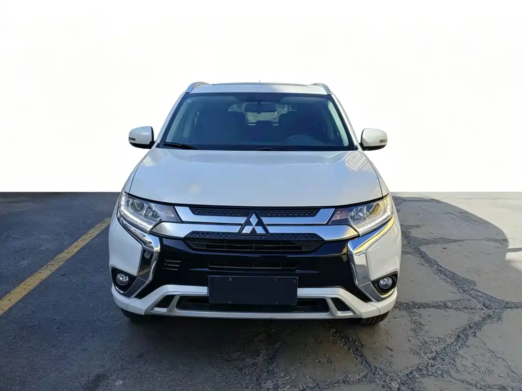 Mitsubishi Outlander — миниатюра 2