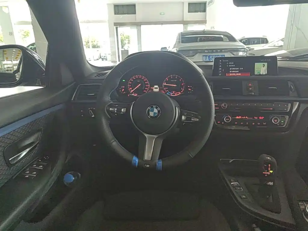 BMW 4 Series — миниатюра 11