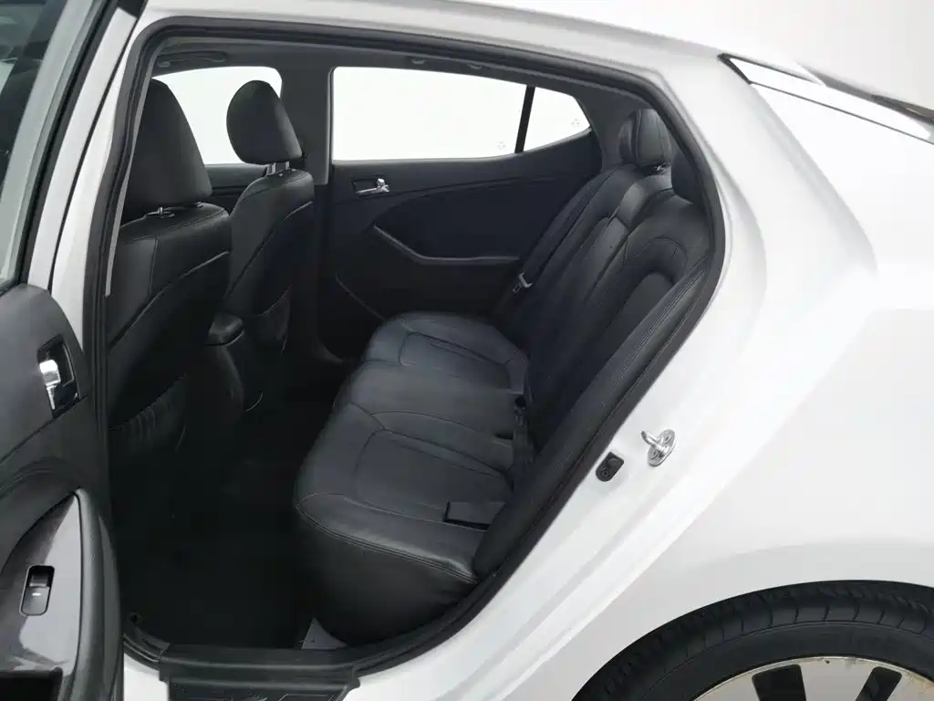 Kia K5 — миниатюра 15