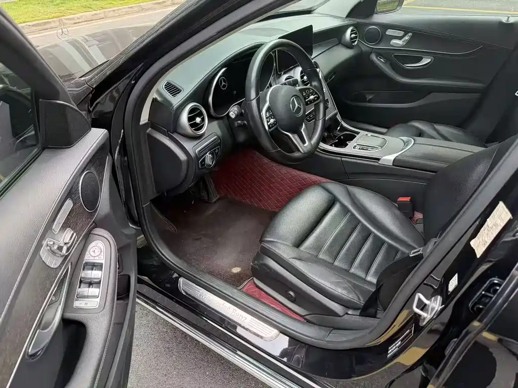 Mercedes-Benz C-Class — миниатюра 5
