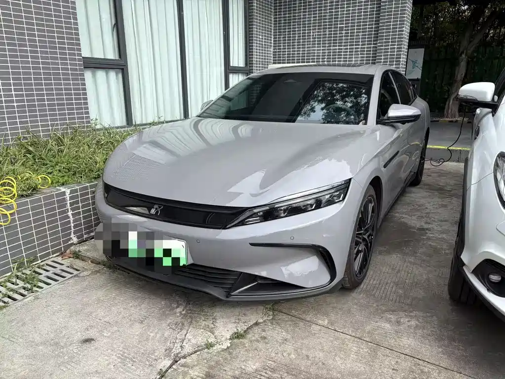 BYD Han 2025 EV Smart Drive 605KM
